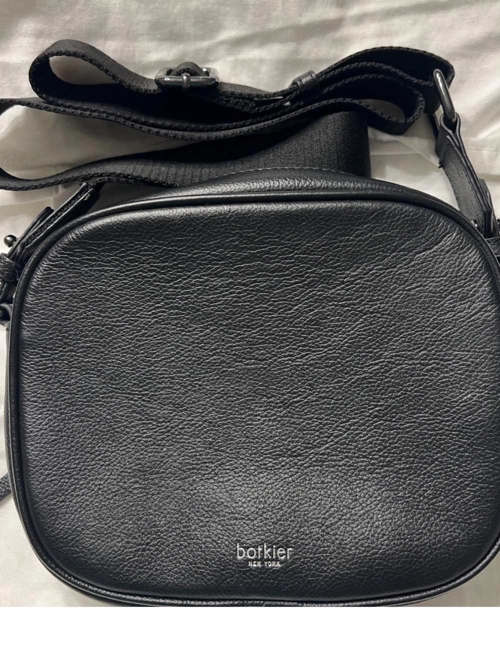 Botkier Black Pebbled Leather Messenger Crossbody - Picture 3 of 11